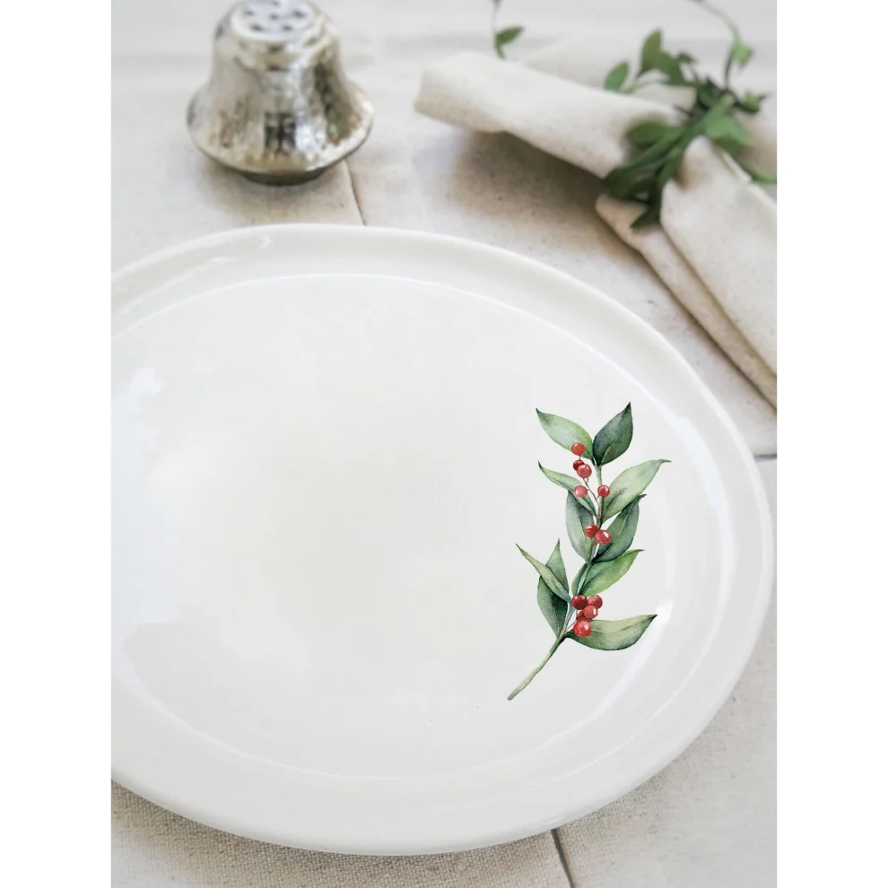 Fusska Handmade Ceramics - Leaf Plate - V