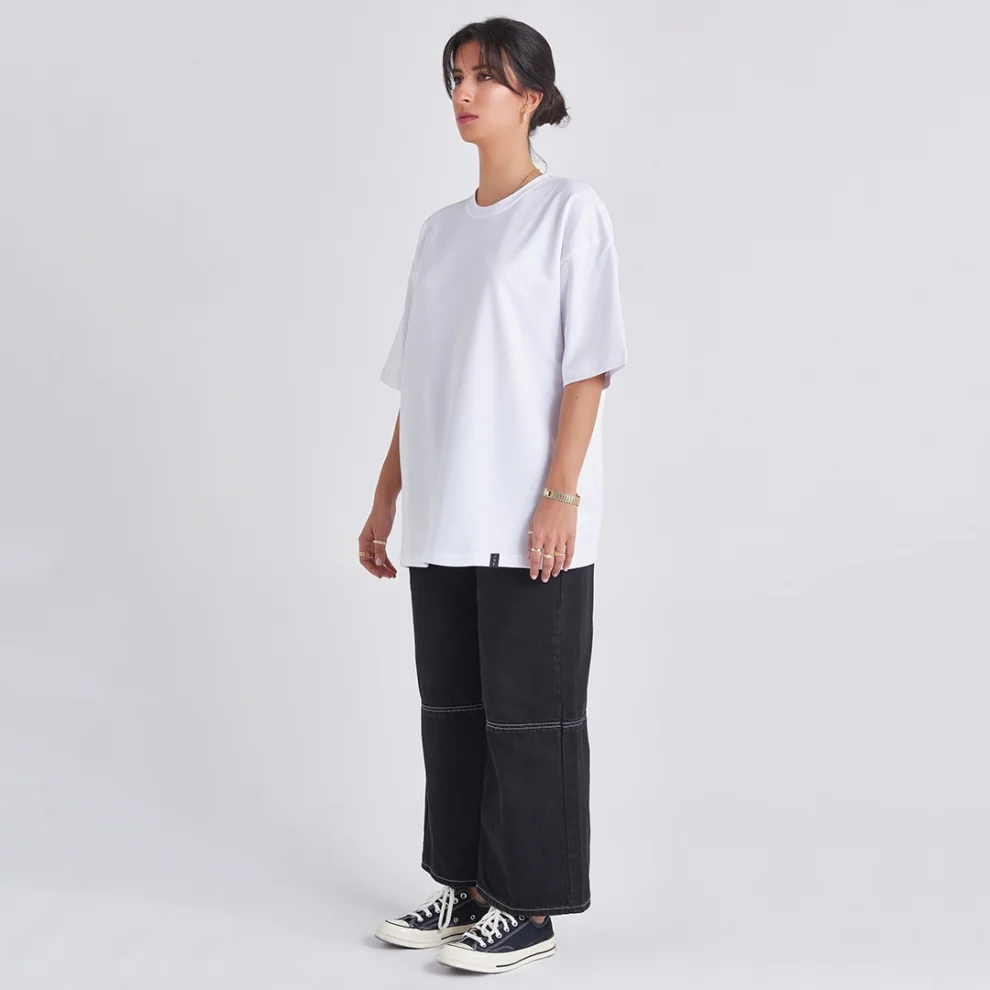 Jue Studio - Gaia Unisex Oversize Tshirt