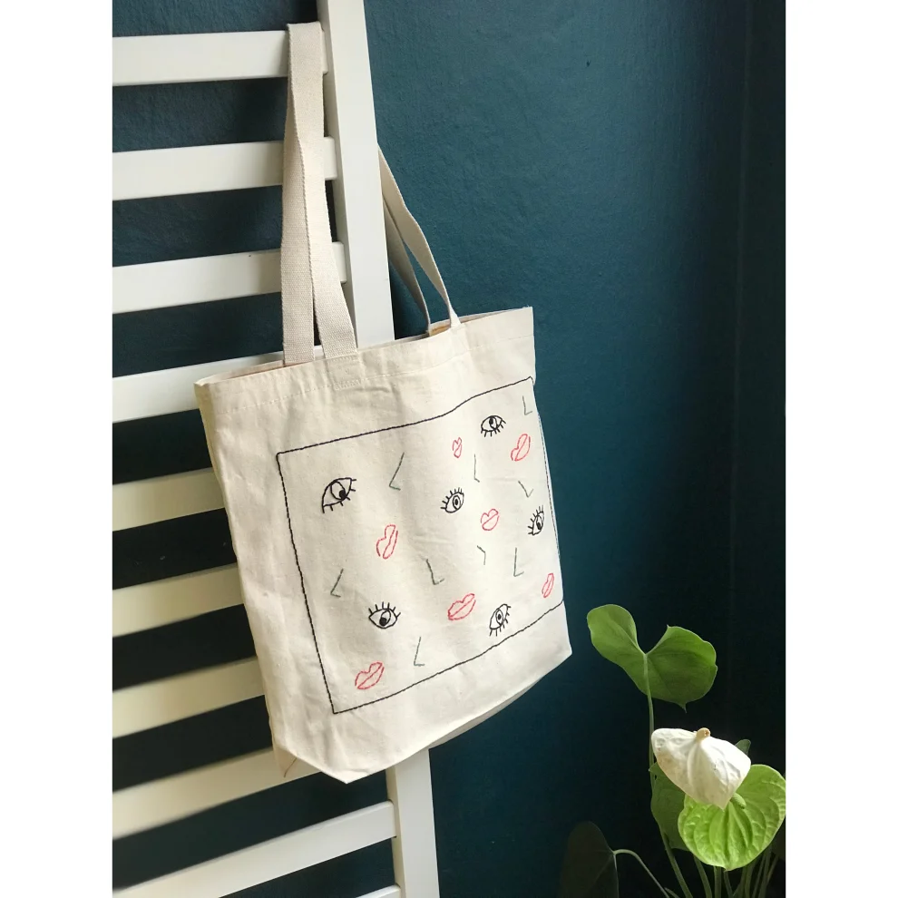 Bael İstanbul - Kiss Large Tote Bag