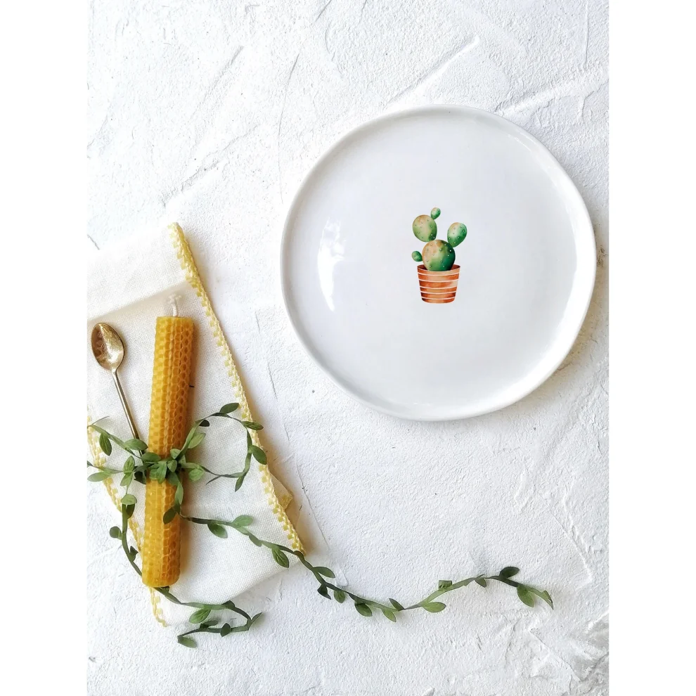 Fusska Handmade Ceramics - Cactus Plate - Vl