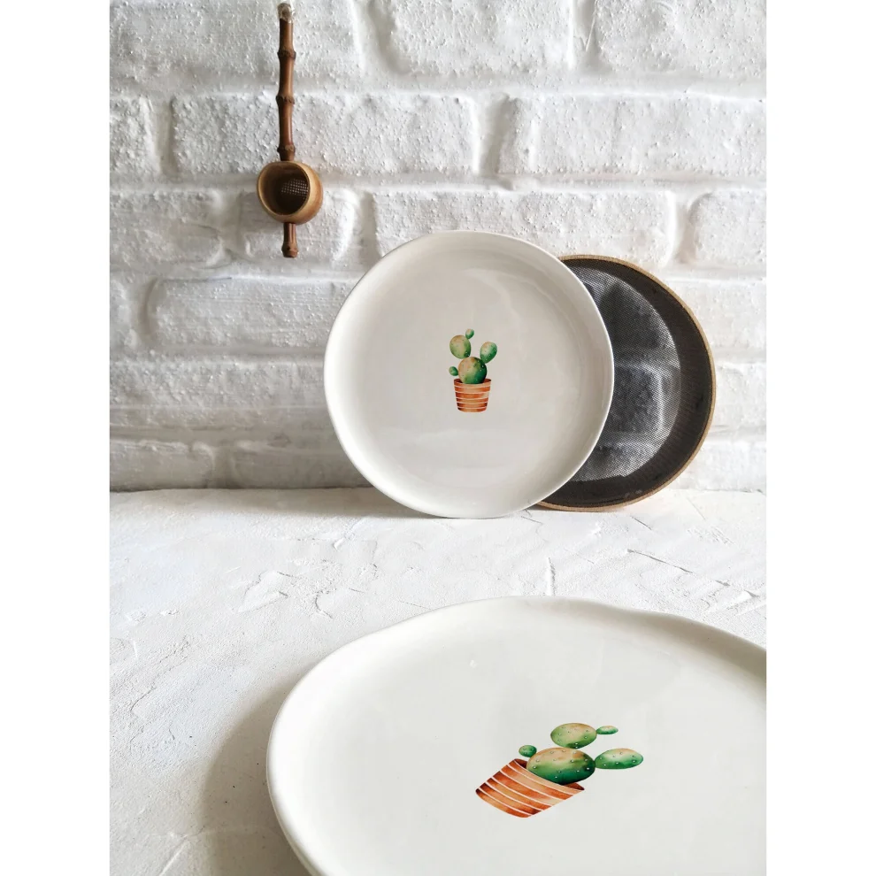 Fusska Handmade Ceramics - Cactus Plate - Vl