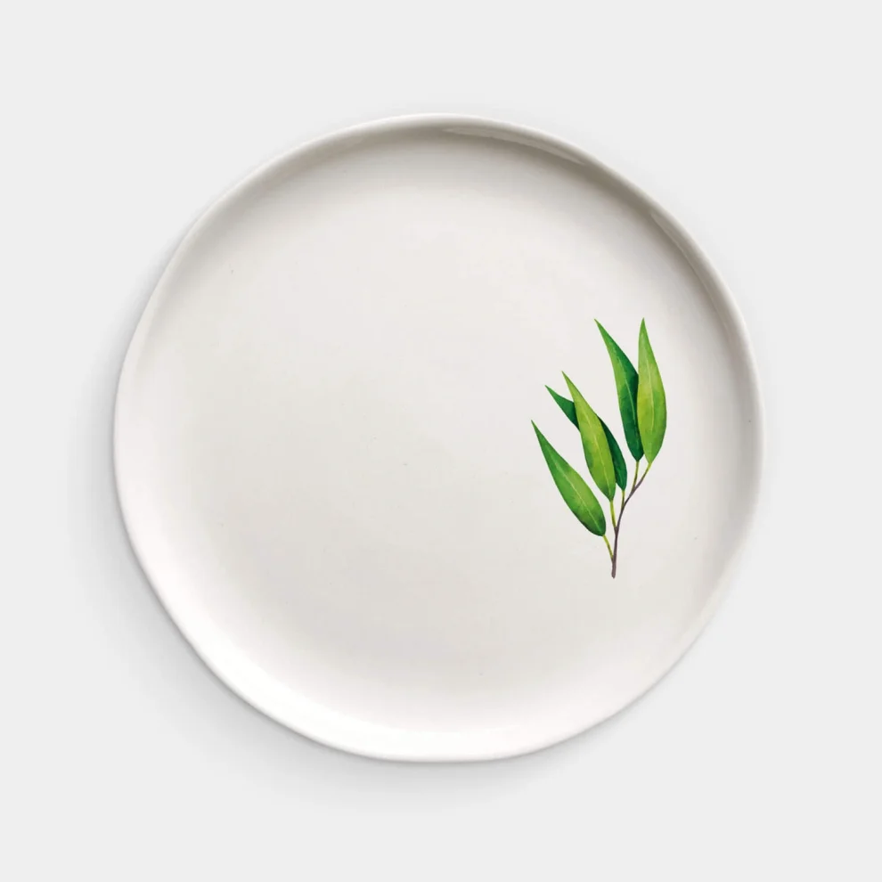 Fusska Handmade Ceramics - Leaf Plate - Il