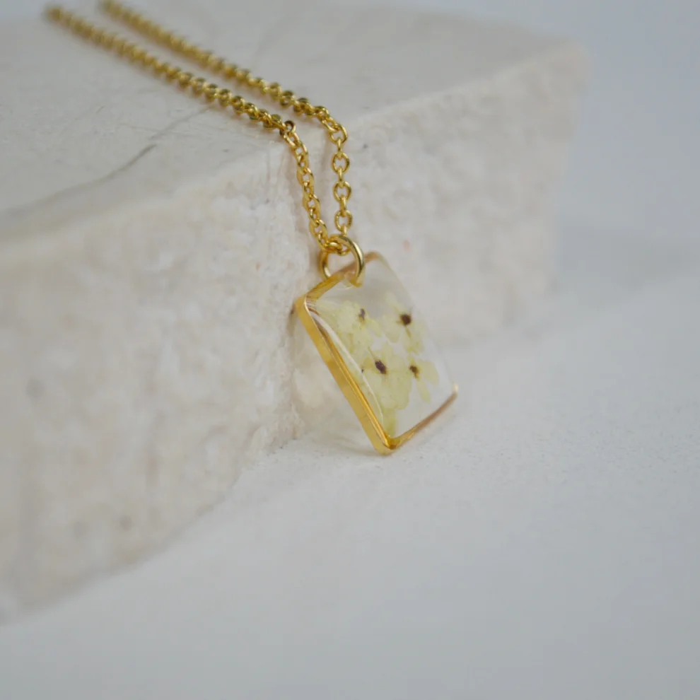 Fiorel Design - Real Flower Square Necklace - Teeny Weeny White
