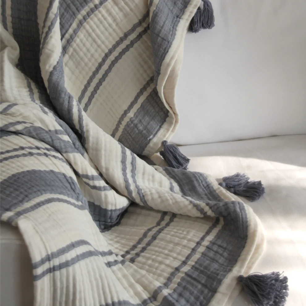 Home and Rituals - Striped 4 Layer Muslin Throw