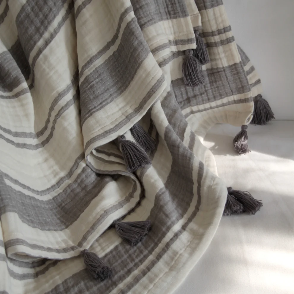 Home and Rituals - Striped 4 Layer Muslin Throw