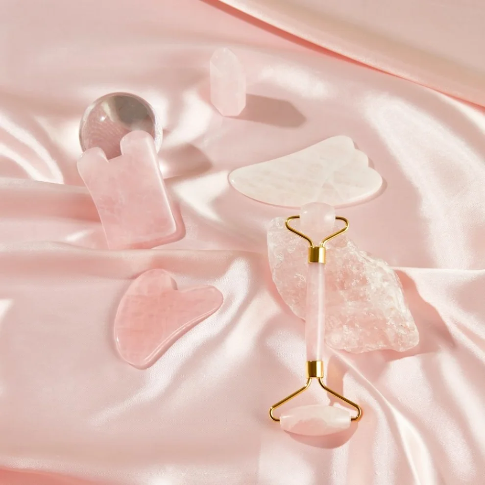 Pelcare Healthcare - Rose Qquartz Face Roller