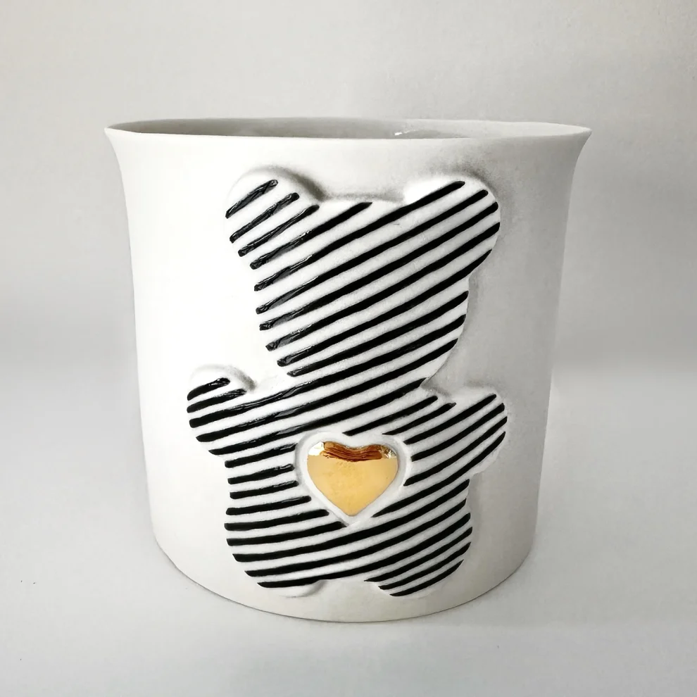 Nil Kayılı Porcelain - Teddy Strips And Gold Mug