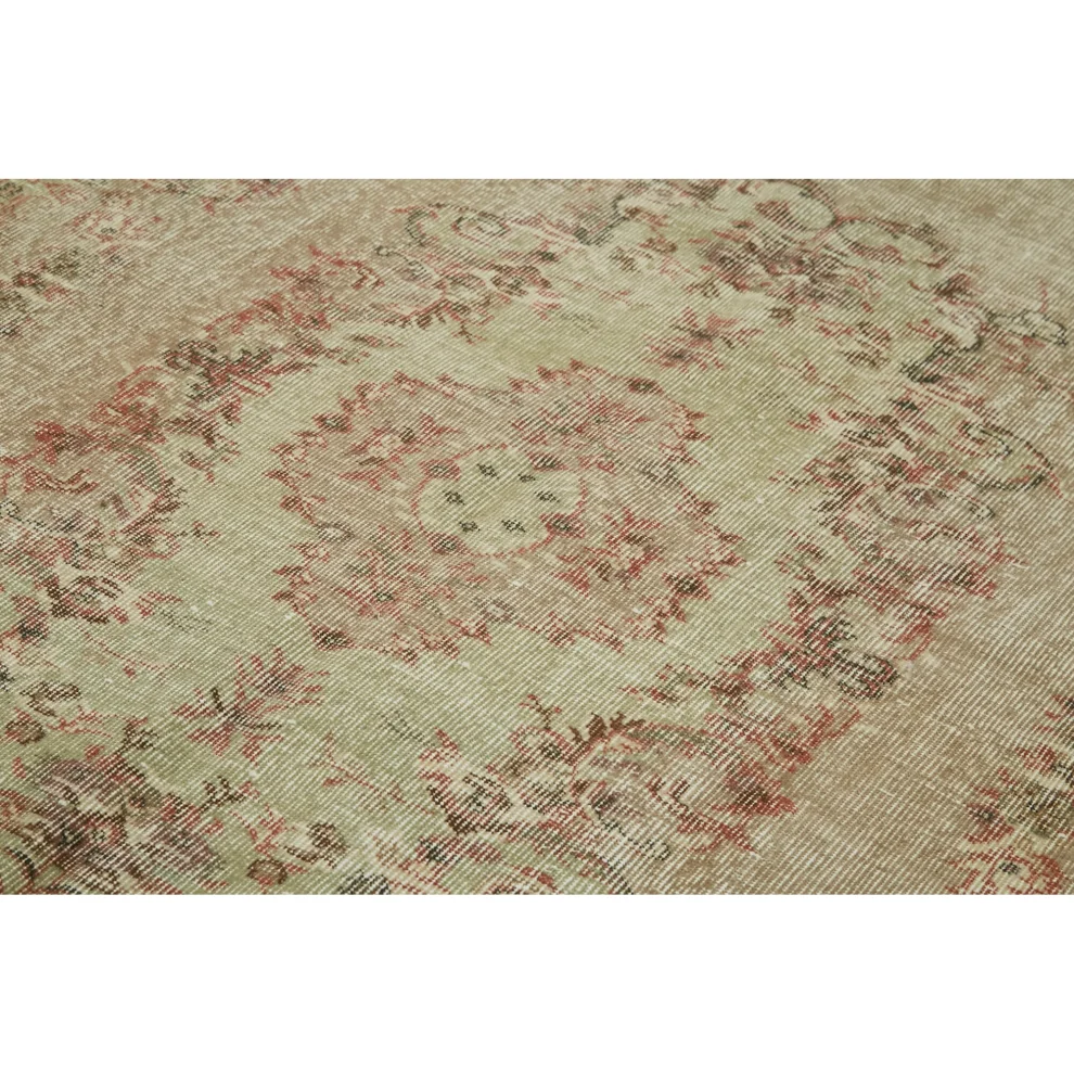 Rug N Carpet - Daisy Handmade One-of-a-kind Rug 177x 255cm