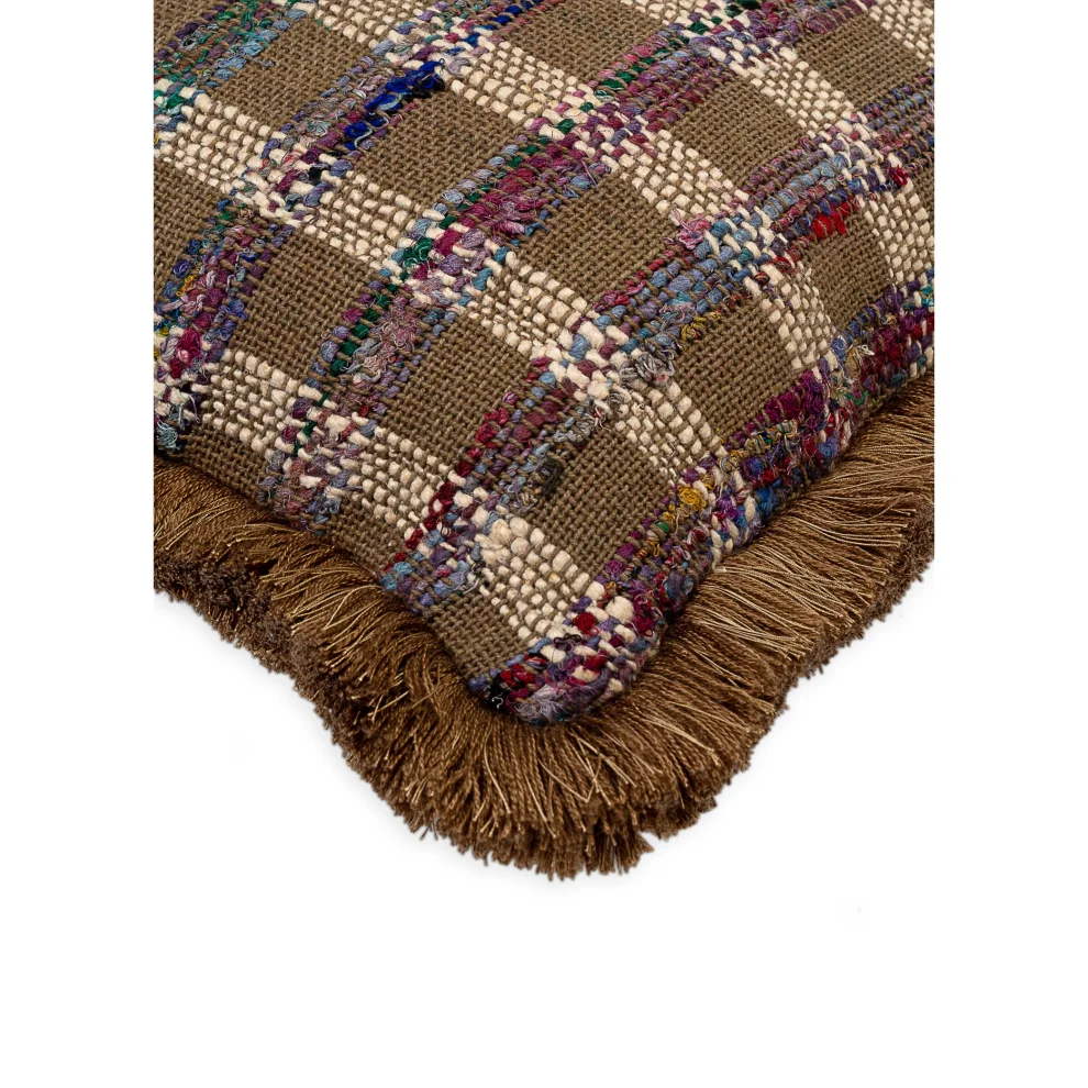 Niu Home Grid Decorative Pillow Light Brown hipicon