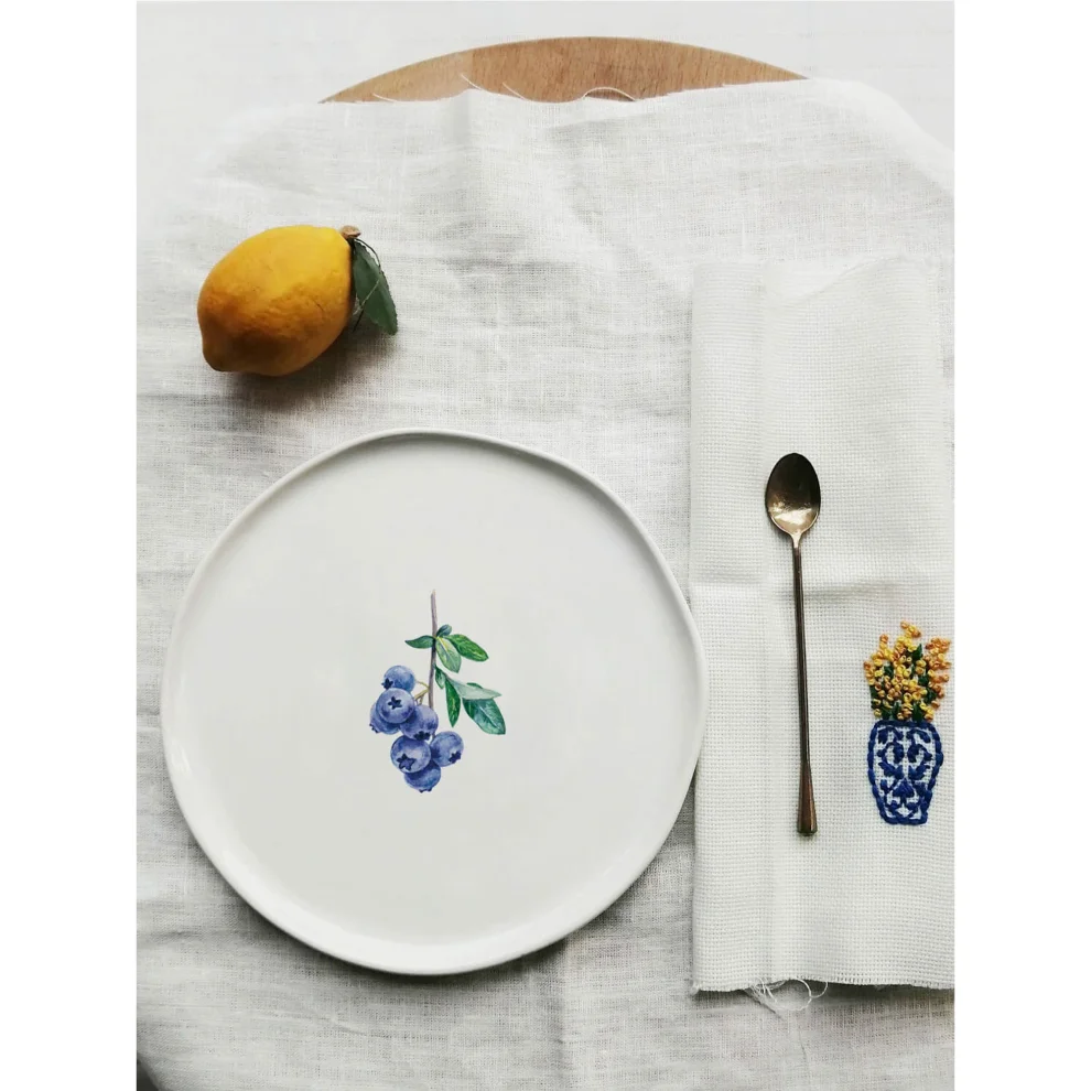 Fusska Handmade Ceramics - Blueberry Fruit Plate