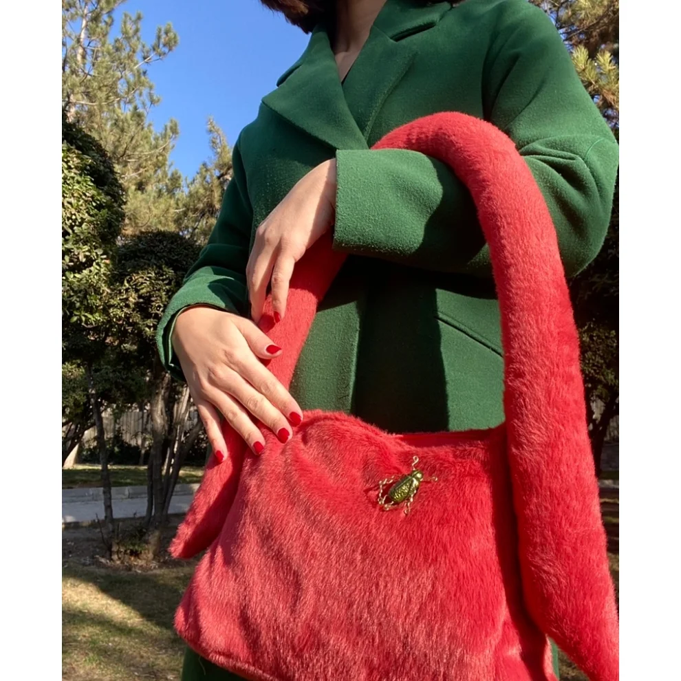 Lua - Plush Bag With Insect Detail