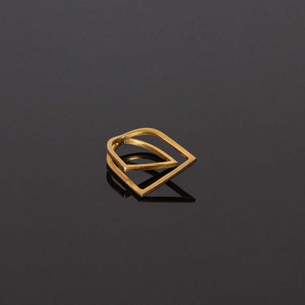 Studio Agna - Aten Ring In Gold