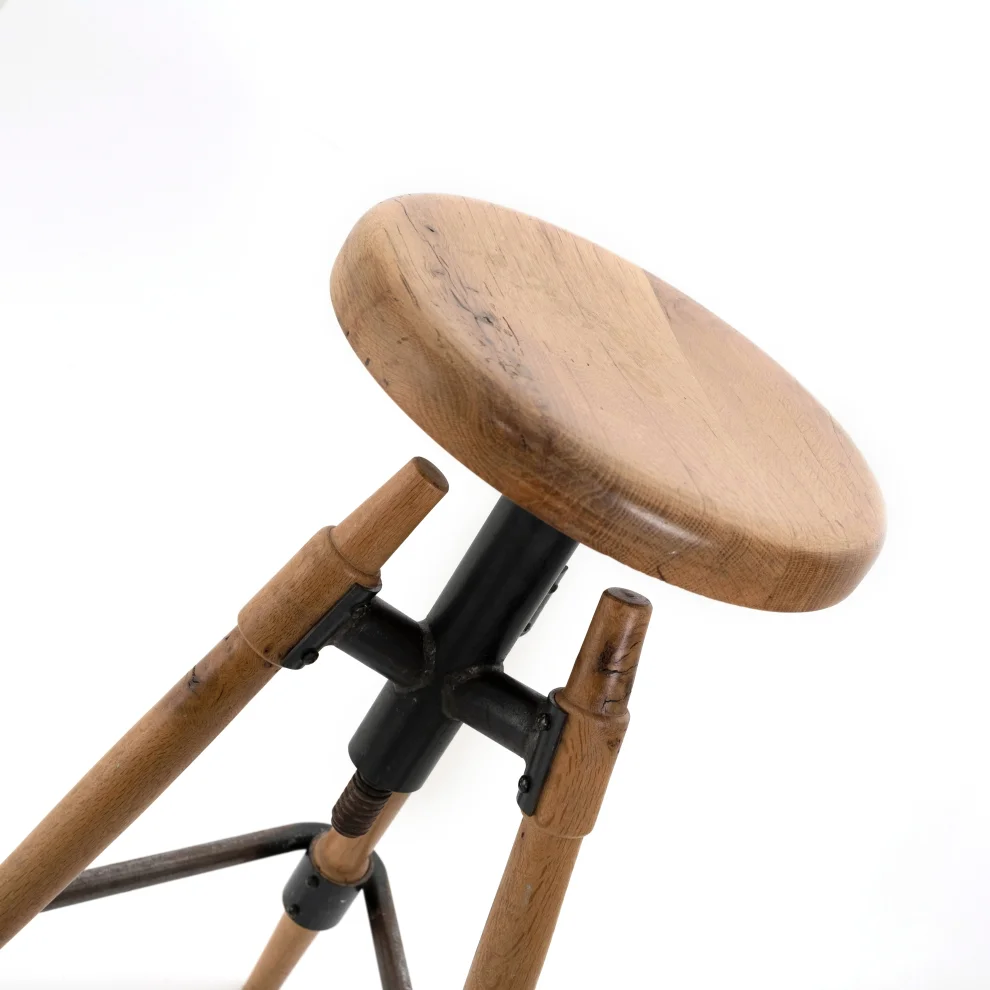 Womodesign - Wooden Oak Adjustable Stool