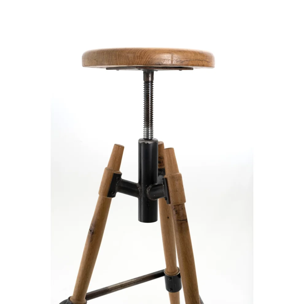 Womodesign - Wooden Oak Adjustable Stool