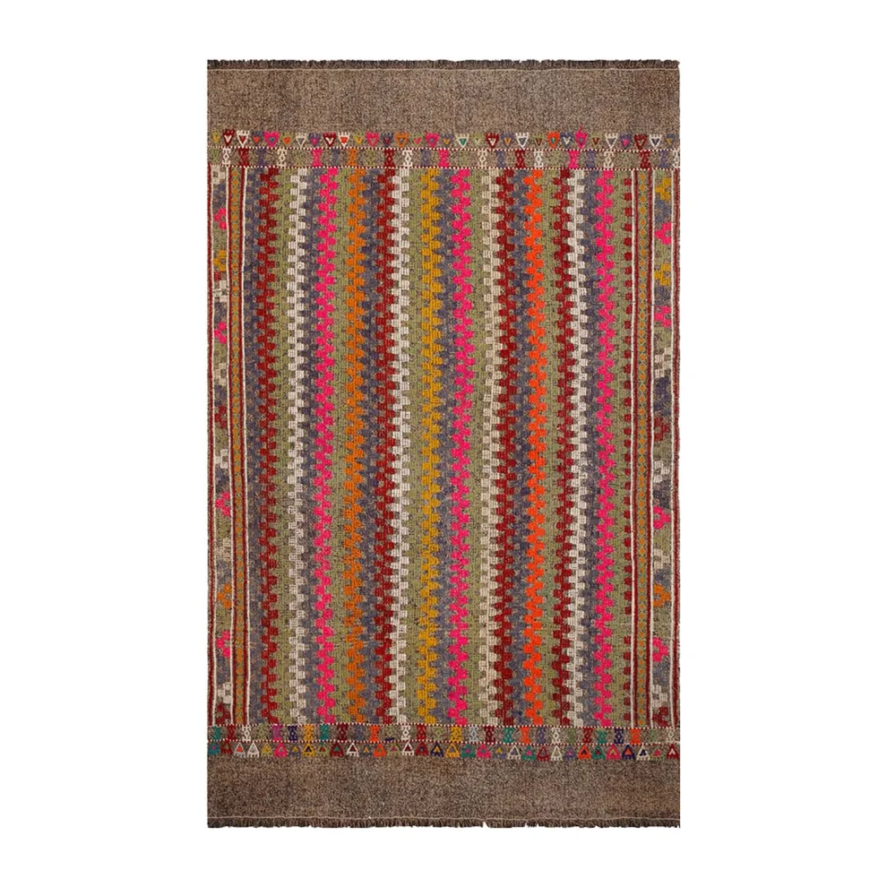 Naia Home - ' Cave Of Wonders ' Ethnic Rug