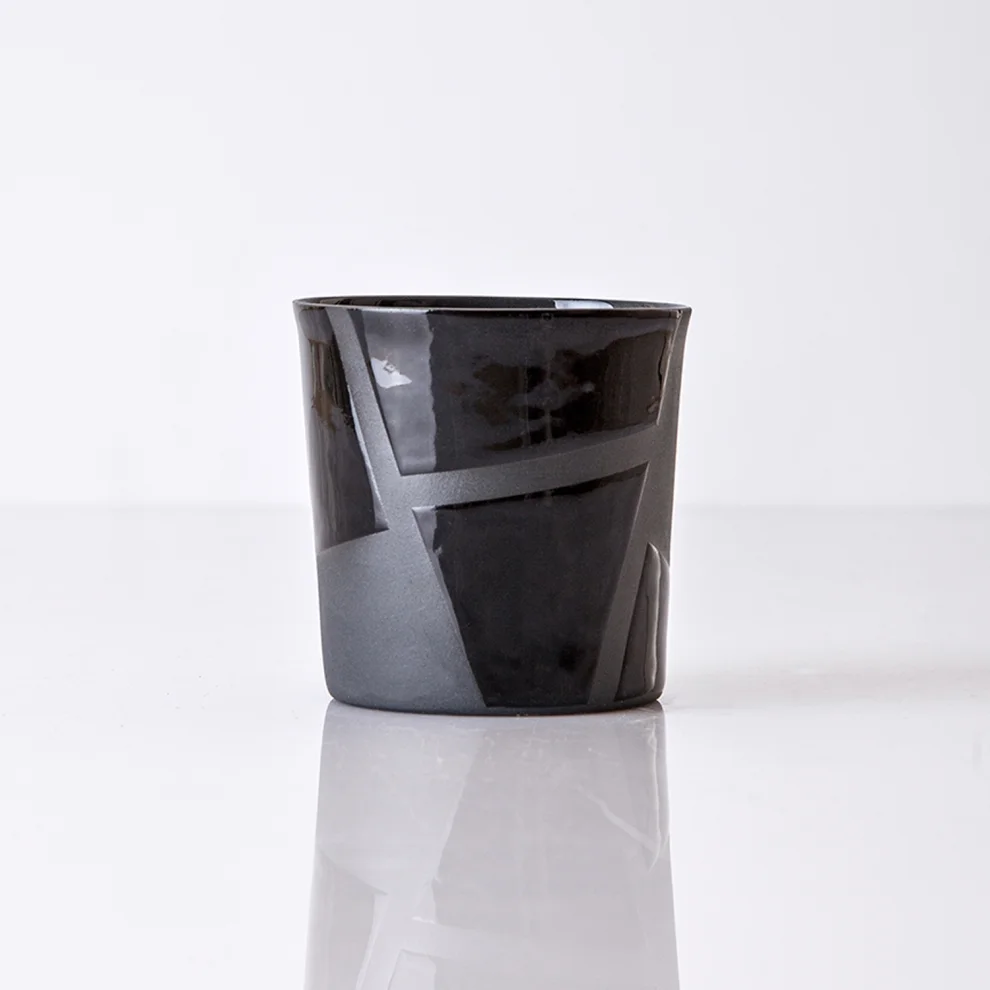 Cocoon Ceramic - Matte Gold Detailed Cup - Ill