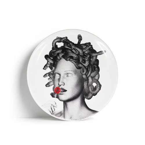 Gorgo Iruka - Decorative Plate #05 Medusa Is Beautiful Now