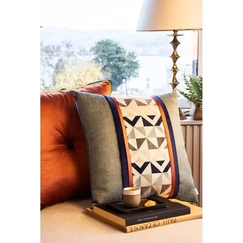 Boom Bastık - Geometric Patterned Silk Pillow