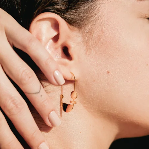 Gui - Iris Earrings