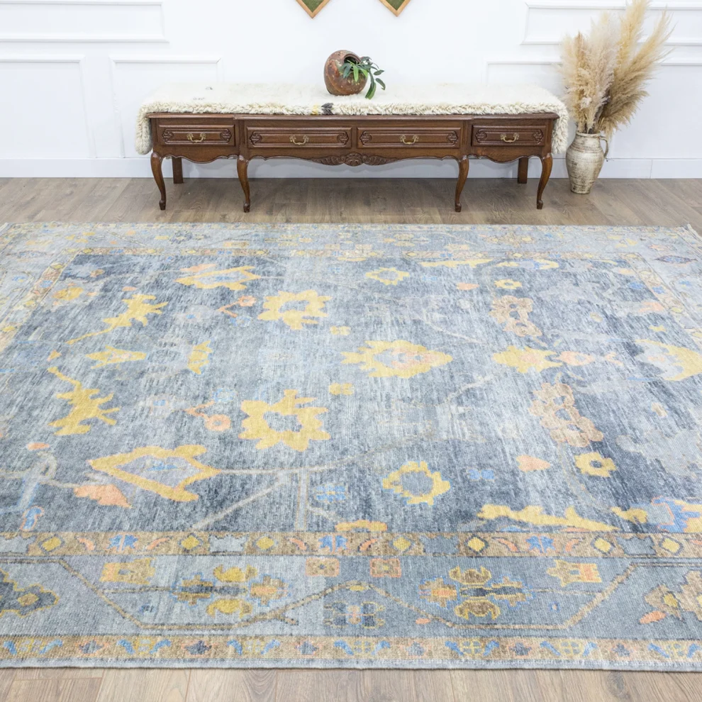 Soho Antiq - Floral Pattern Oushak Rug