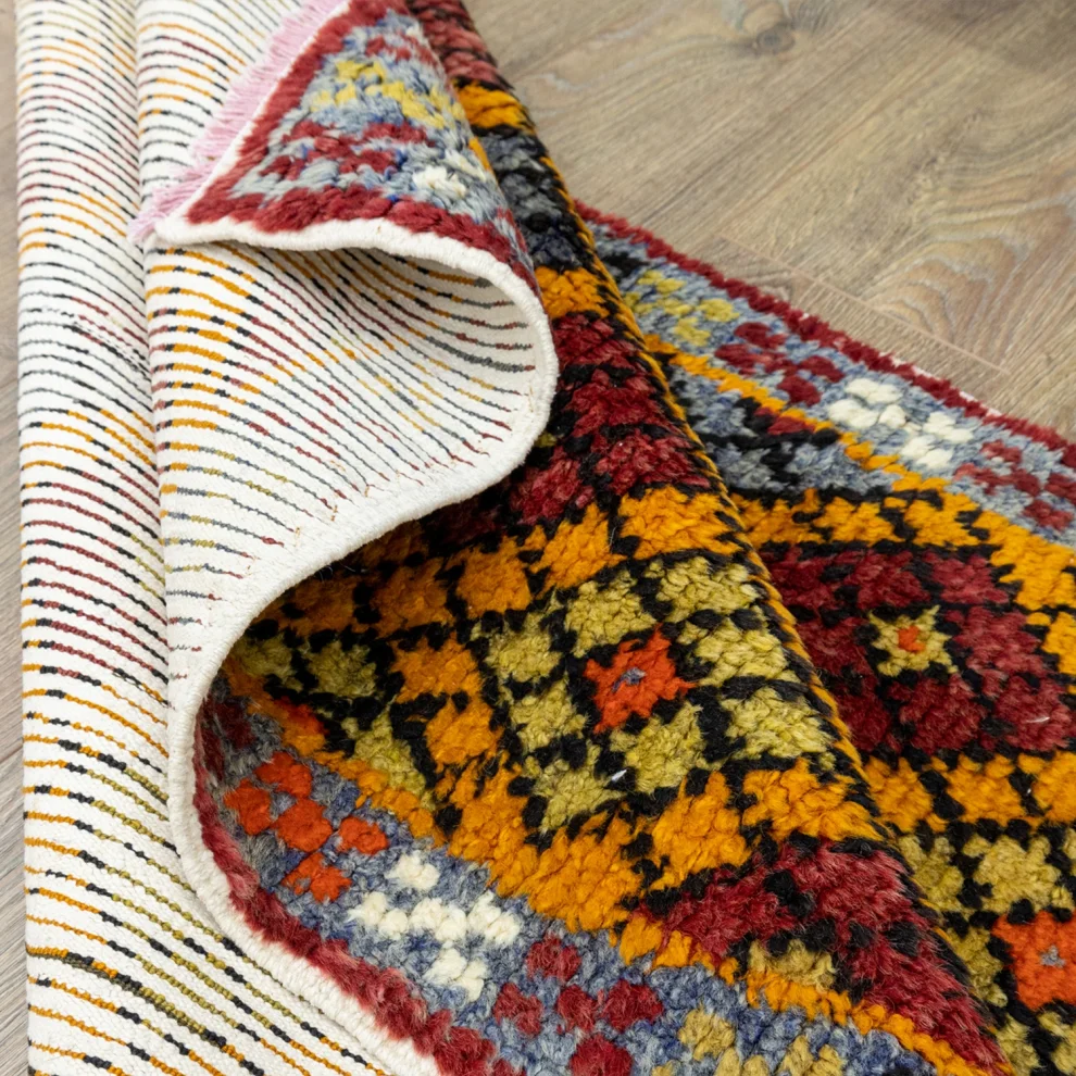 Soho Antiq - Color Geometric Patterned Wool Carpet 100x189cm