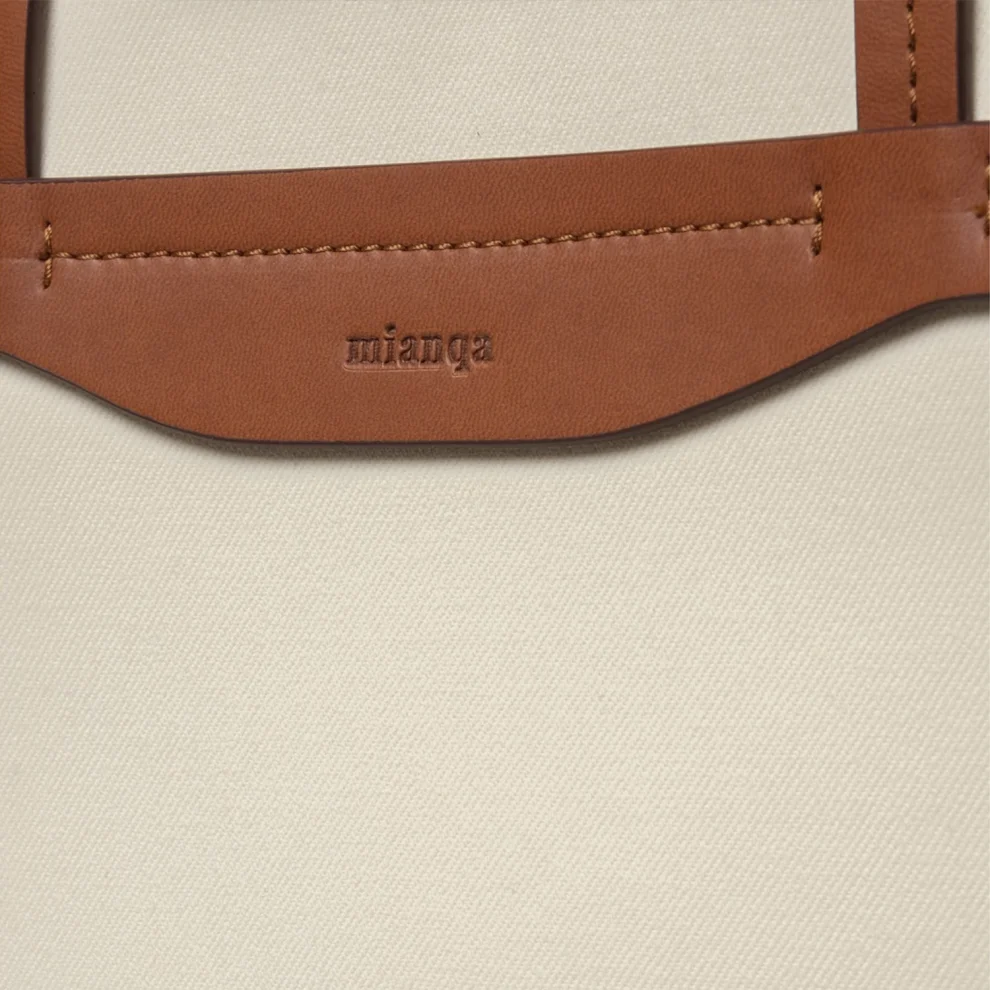 Mianqa - Vegan Apple Leather & Fabric Medium Tote White