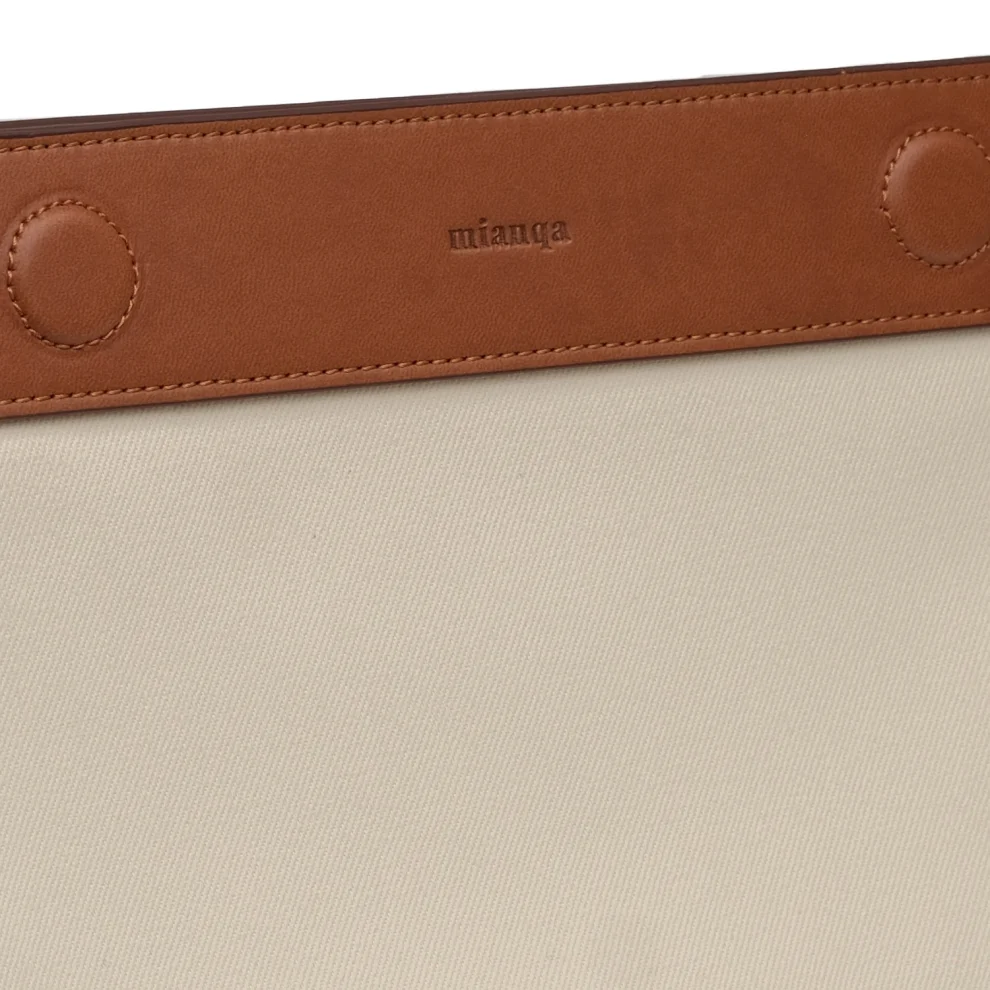 Mianqa - Vegan Apple Leather & Fabric Clutch White