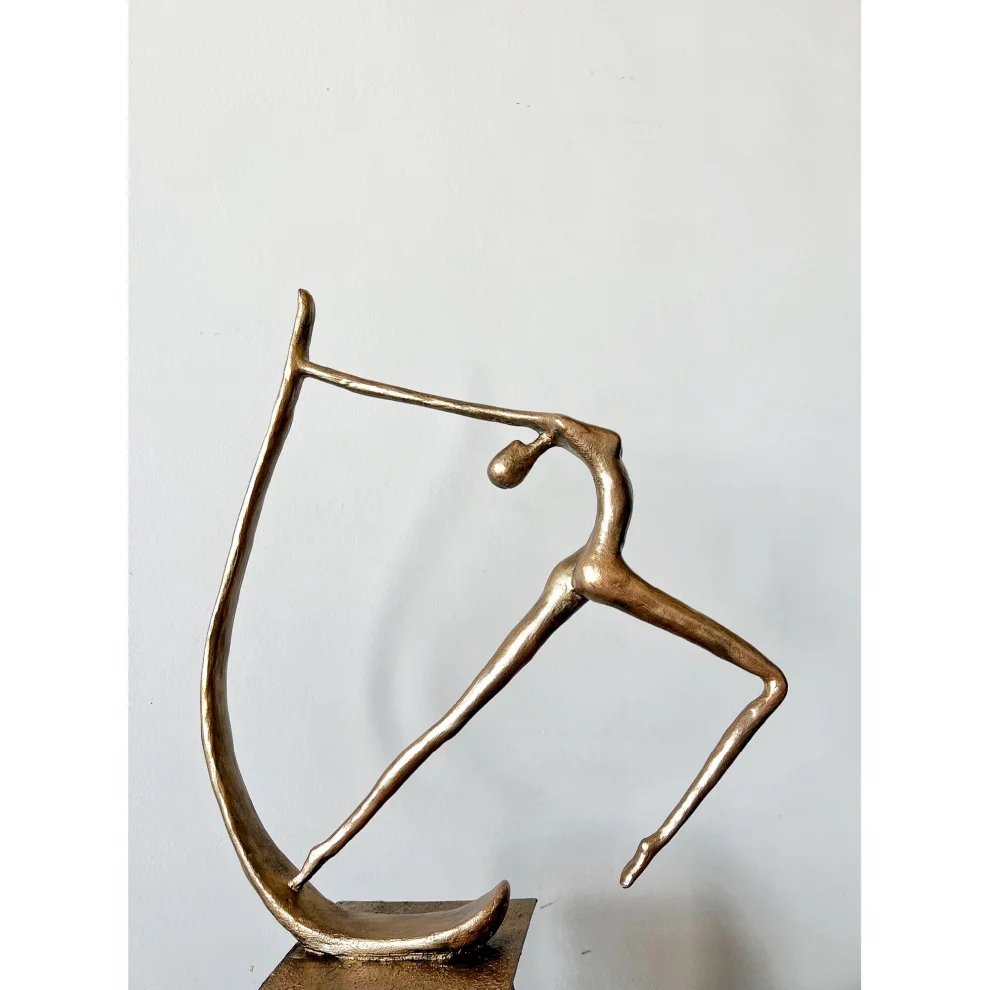 B'art Design - Archer Sculpture