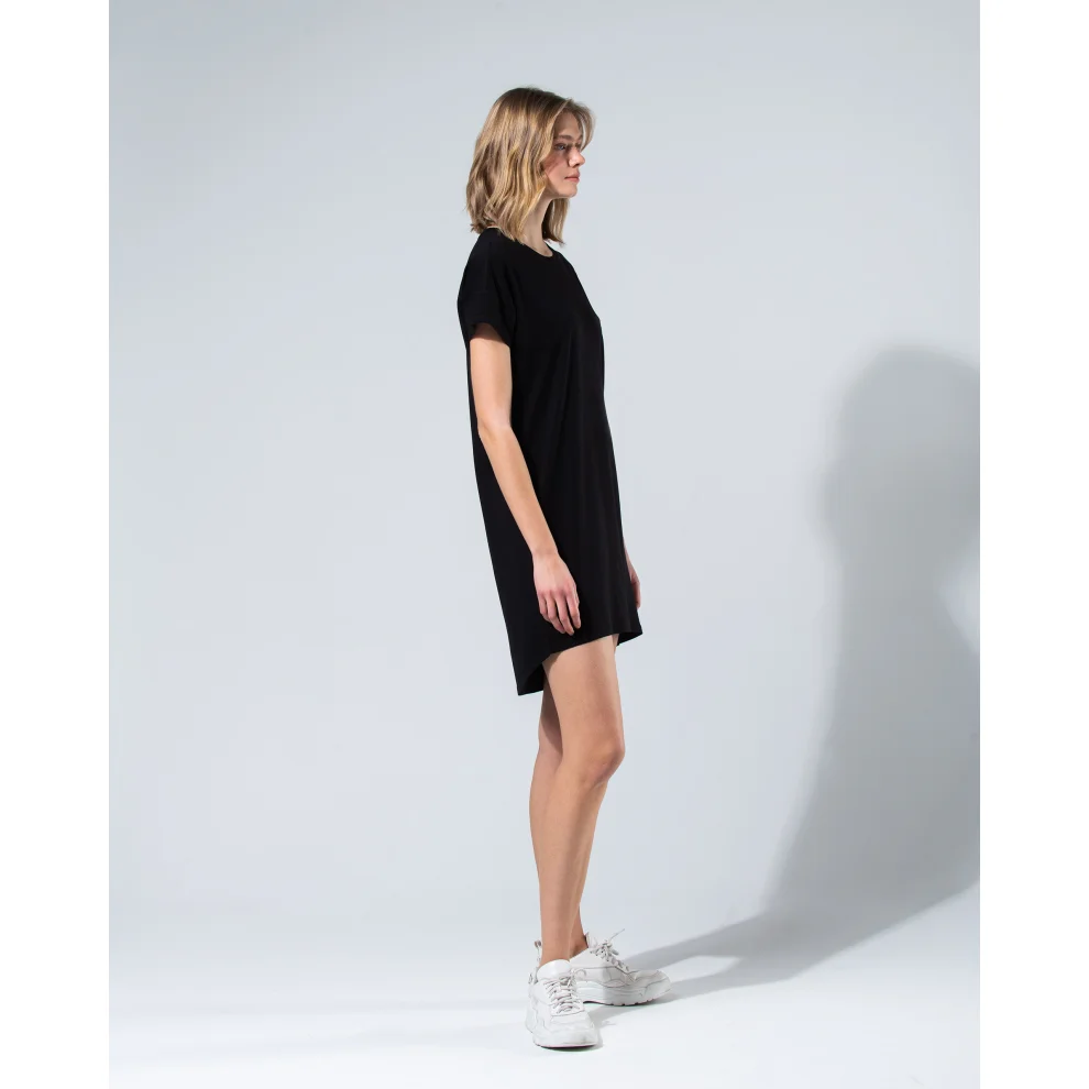 Thara Concept - Crew Neck Premium Dress
