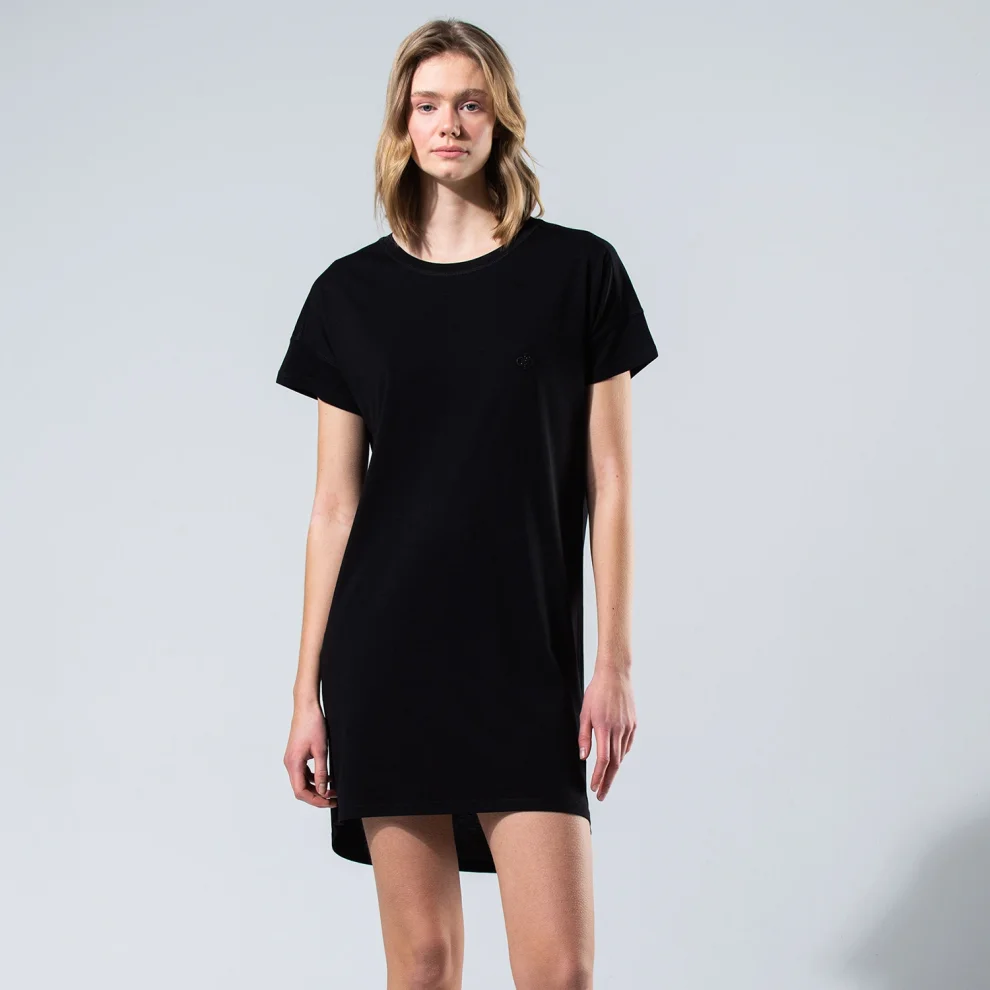 Thara Concept - Crew Neck Premium Dress