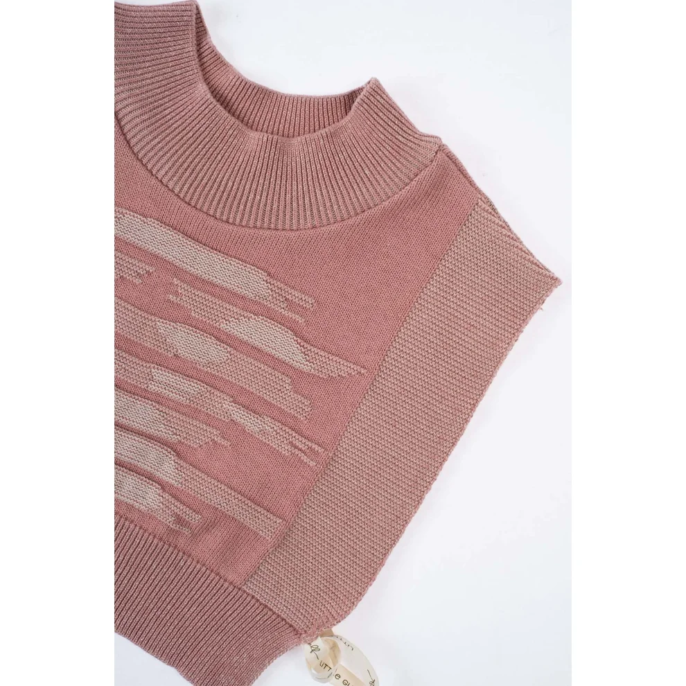 Little Gusto - Sleeveless Organic Cotton Sweater