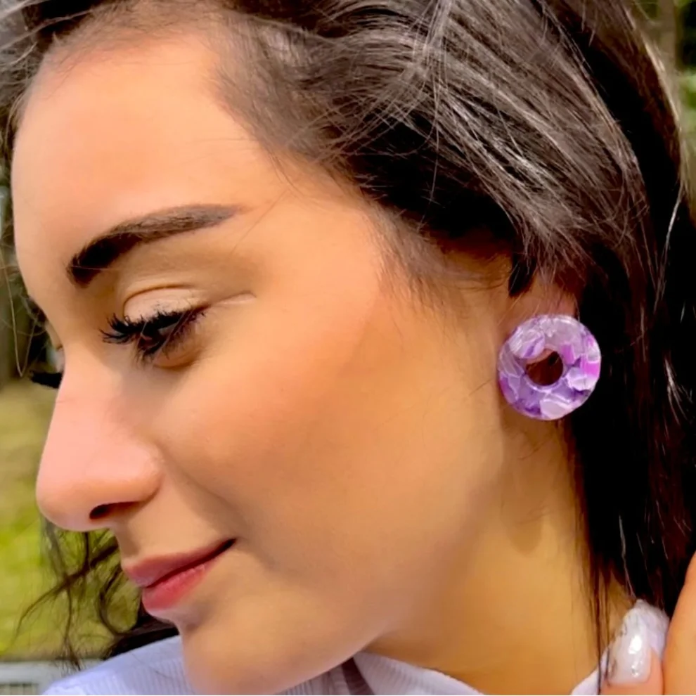 Daisy Lazy Creations - Purple Transparent Round Earring