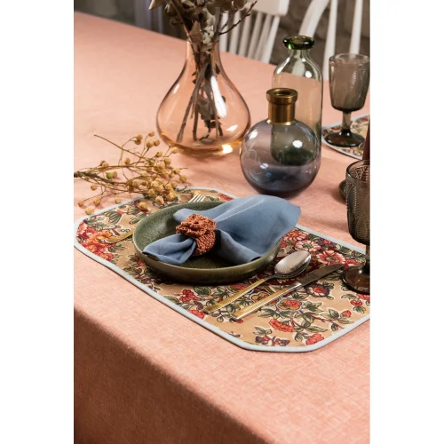 Figs in Nest - Canan Table Cloth