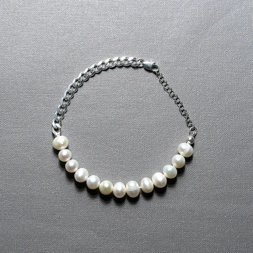 TwoGrazia - Silver Chain Detailed Real Water Pearl Bracelet