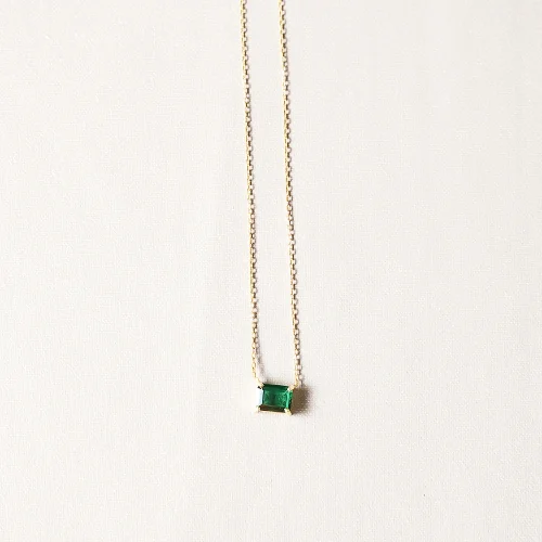 TwoGrazia - Gold Plated Vintage Necklace With Emerald Stone