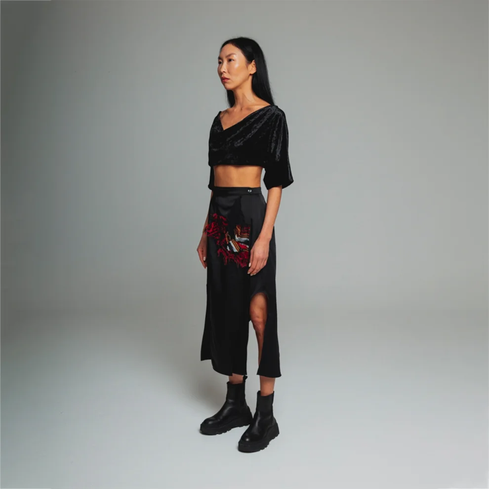 Helin Aydogan - Crushed Velvet Crop Top