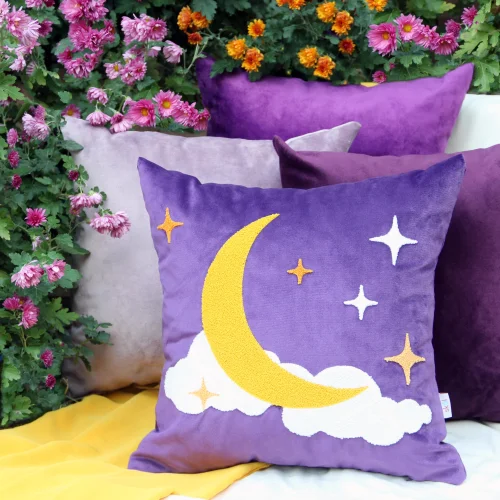 Skal Living - Crescent Moon Pillow