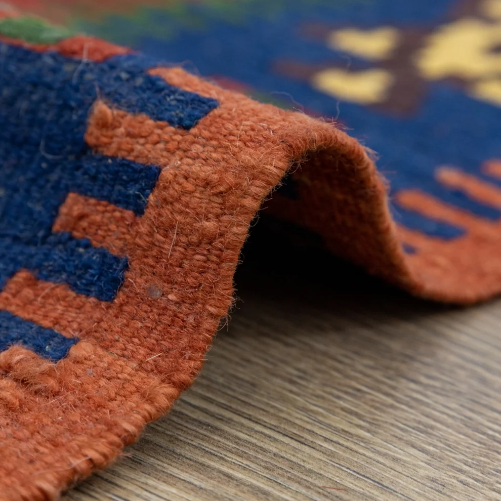 Soho Antiq - Abçar Handwoven Vintage Thin Village Rug