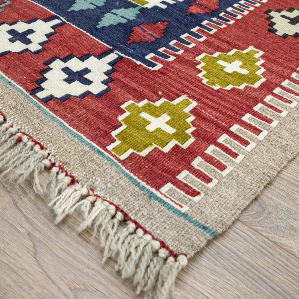 Soho Antiq - Pecenek İlkel Desenli El Dokuma Yün Kilim 106x154cm