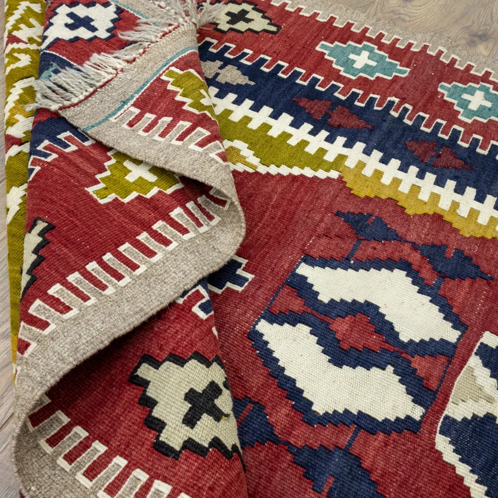 Soho Antiq - Pecenek İlkel Desenli El Dokuma Yün Kilim 106x154cm