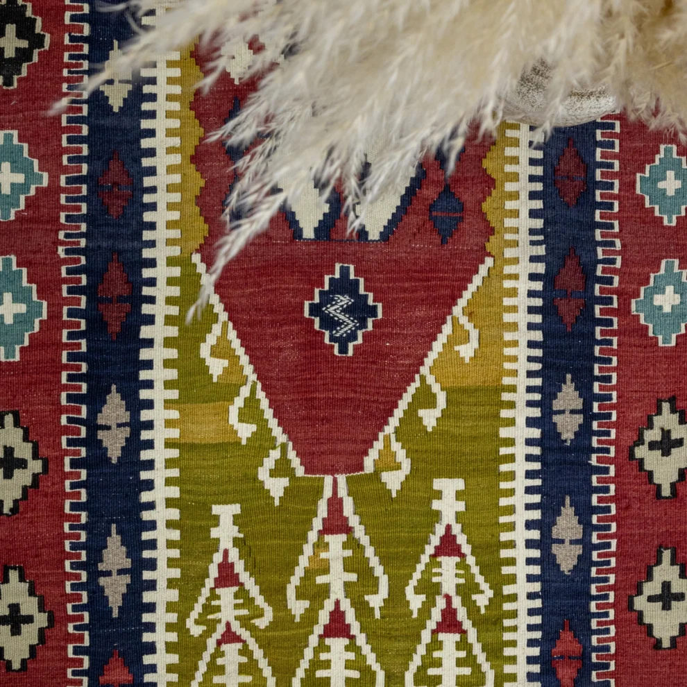 Soho Antiq - Pecenek İlkel Desenli El Dokuma Yün Kilim 106x154cm