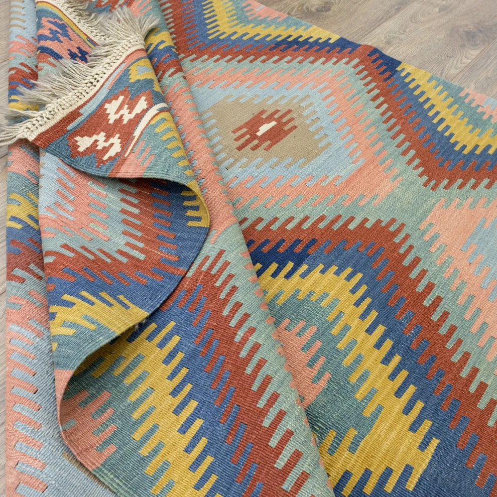 Soho Antiq - Sayina Handwoven Multicolored Rug