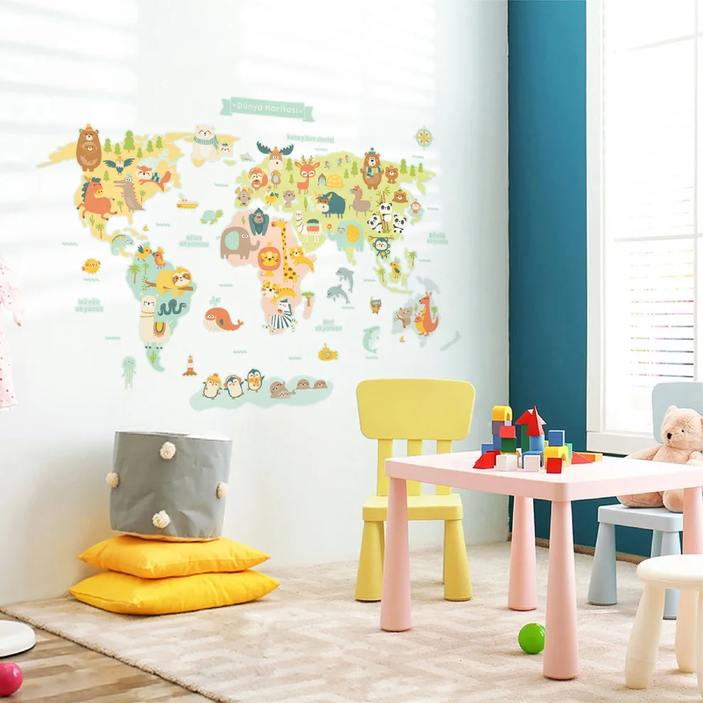 Jüppo - Animal Kingdom World Map Wall Sticker