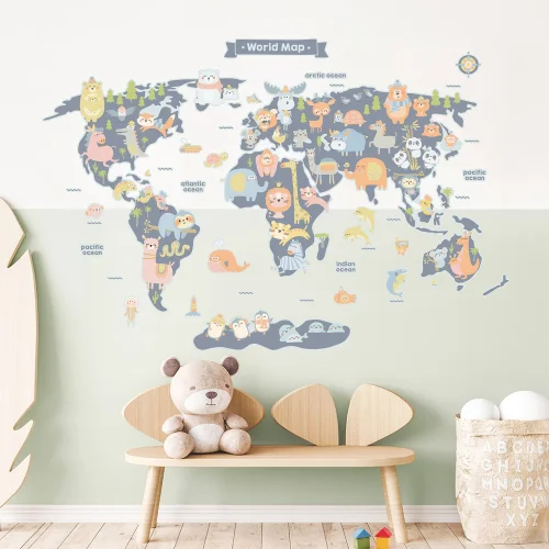 Jüppo - Animal Kingdom - English World Map Wall Sticker