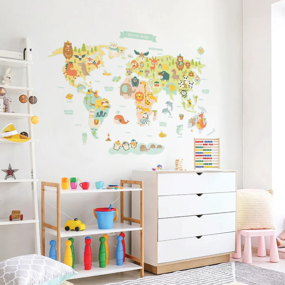 Jüppo - Animal Kingdom - English World Map Wall Sticker Multi