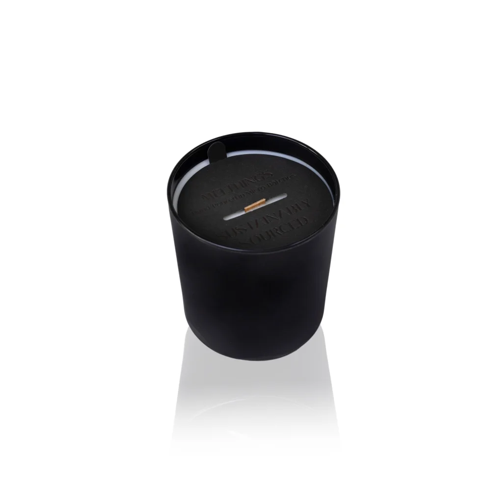 Melthings Candle Co - Vanilla Oud Candle