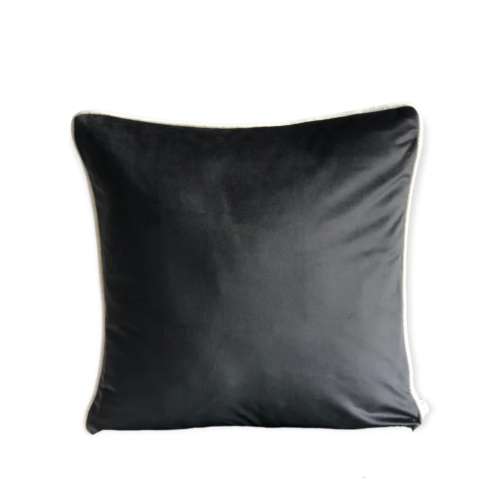 Beauty of the House - Black & White Collection Decorative Pillowcase