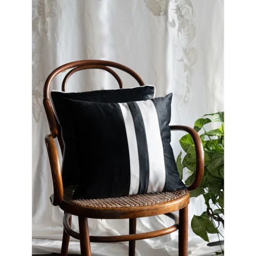 Beauty of the House - Black & White Collection Pillowcase