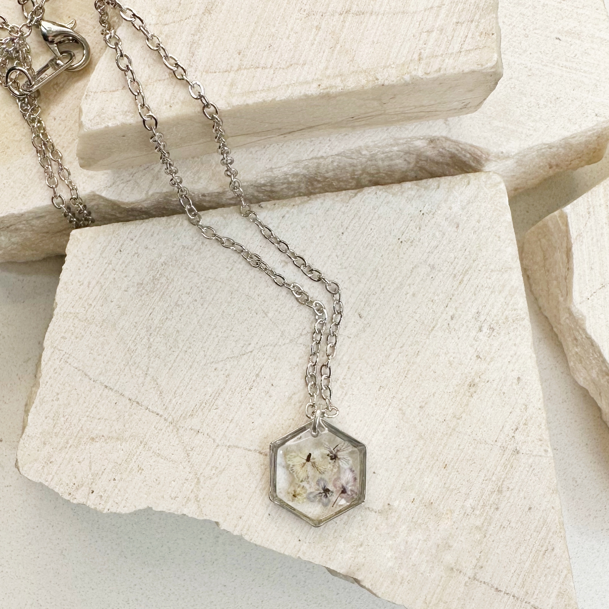 Daily Bloom - Flower Hexagon Necklace