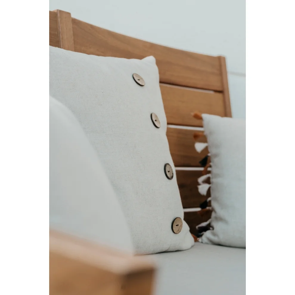 MELINO HOME - Buttoned Linen Throw Pillow